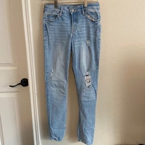 Old Navy Rockstar Super Skinny distressed jeans - size 2